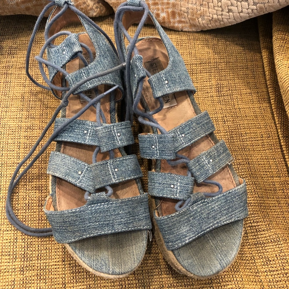 STEVE MADDEN BRAYLA DENIM SIZE 7
